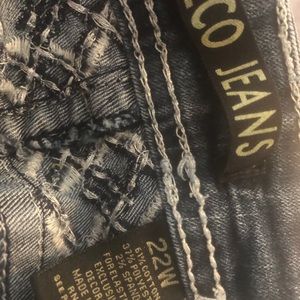 (38) ZCO Jeans size22w much embellishments